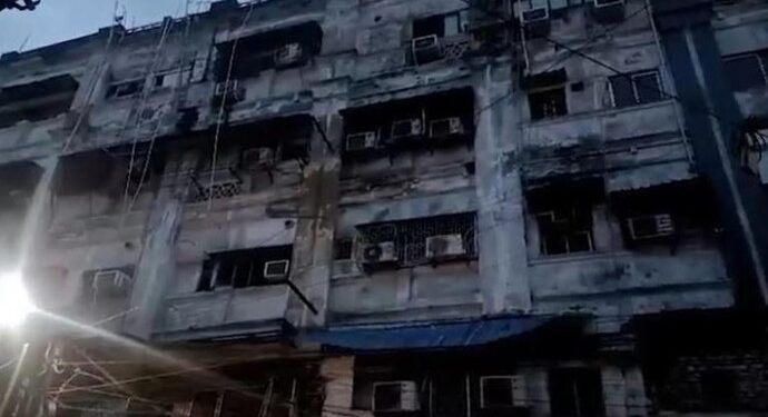 Hindistan’da otel yangını: 9 kişi yaşamını yitirdi, 15 yaralı