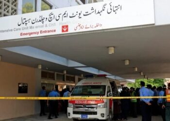 Pakistan’da hastane yangınında 15 bebek hayatını kaybetti