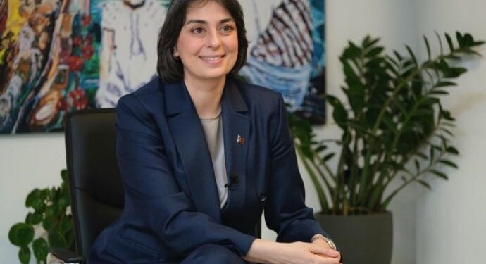 Üsküdar Belediye Başkanı Sinem Dedetaş ve 3 kişi tutuklandı
