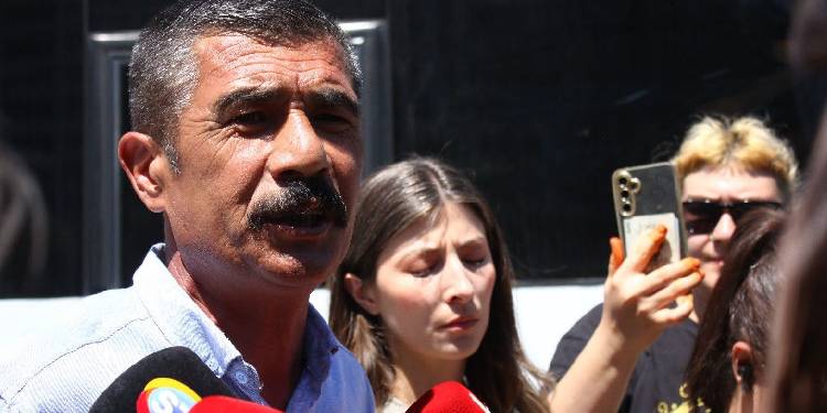 Bağımsız Maden-İş Genel Başkanı Gökay Çakır Gözaltına Alındı Bağımsız Maden-İş Genel Başkanı Gökay Çakır Gözaltına Alındı