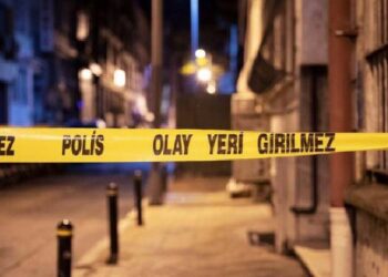 Cami avlusunda intihar girişimi