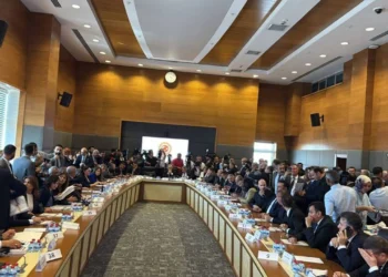 Saadet Metin: YASAYA EVET, DEVLETE KOŞULSUZ GÜVENMEK MİDİR? Saadet Metin: YASAYA EVET, DEVLETE KOŞULSUZ GÜVENMEK MİDİR?