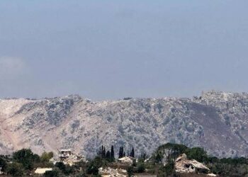 İsrail ordusu Lübnan’ın güneyinde evleri yıktı, bazılarını ateşe verdi