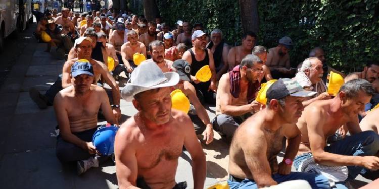 Madenciler Bakanlık yetkilileriyle görüştü Madenciler Bakanlık yetkilileriyle görüştü