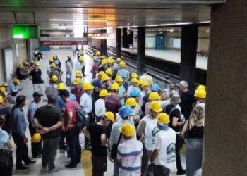 Madenciler Ankara’da eylemde: Açız, yoksuluz, çıplağız Madenciler Ankara’da eylemde: Açız, yoksuluz, çıplağız