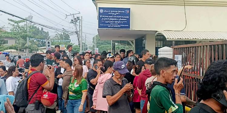 Filipinler’de bir lisede silahlı saldırı düzenlendi
