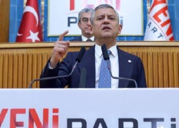 Özel’den CHP’lilere istifa çağrısı Özel’den CHP’lilere istifa çağrısı