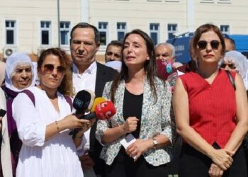 Tülay Hatimoğulları’ndan Çepni’ye ziyaret: AİHM kararlarını uygulayın Tülay Hatimoğulları’ndan Çepni’ye ziyaret: AİHM kararlarını uygulayın
