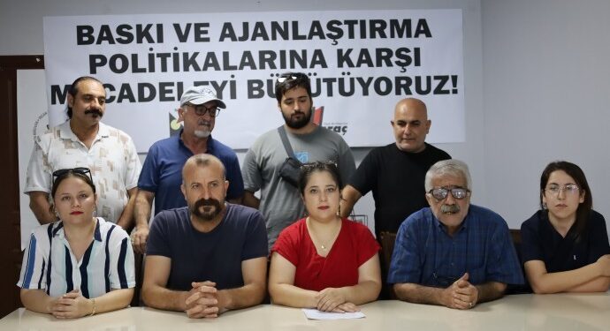 Polis baskısını protesto ettiler Polis baskısını protesto ettiler
