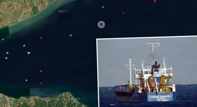 Marmara Denizi’nde gemi kazası: 10 denizciye ulaşılamıyor