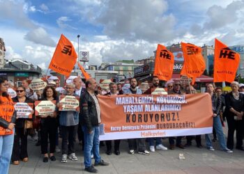 Kuzey Demiryolu Projesine karşı Çekmeköy Meydanı’nda Eylem Kuzey Demiryolu Projesine karşı Çekmeköy Meydanı’nda Eylem