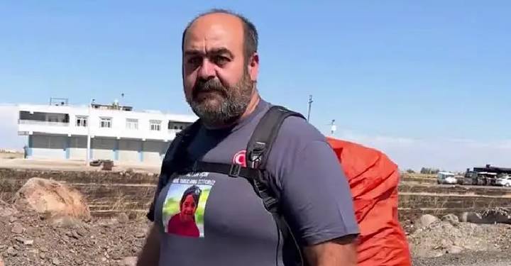 Narin için adalet yürüyüşü: Şenyaşar ailesinden destek, Baran Güran’dan yeniden yargılama çağrısı Narin için adalet yürüyüşü: Şenyaşar ailesinden destek, Baran Güran’dan yeniden yargılama çağrısı