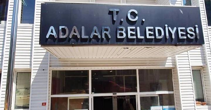 Adalar Belediyesi AKP’ye geçti: Yeni başkanvekili Kemal Türkyılmaz oldu Adalar Belediyesi AKP’ye geçti: Yeni başkanvekili Kemal Türkyılmaz oldu