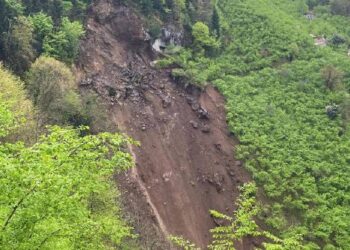 Trabzon’da heyelan: Bir kişi toprak altında kaldı Trabzon’da heyelan: Bir kişi toprak altında kaldı