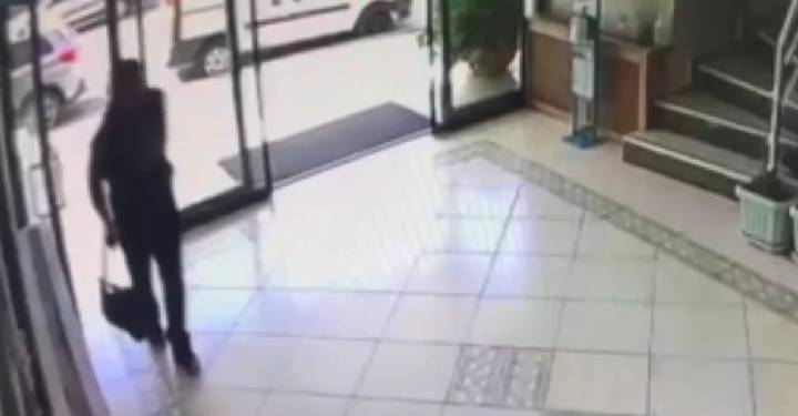 Beykoz’da Kristal-İş Sendikası binasında silahlı saldırı: Bir kişi gözaltında Beykoz’da Kristal-İş Sendikası binasında silahlı saldırı: Bir kişi gözaltında