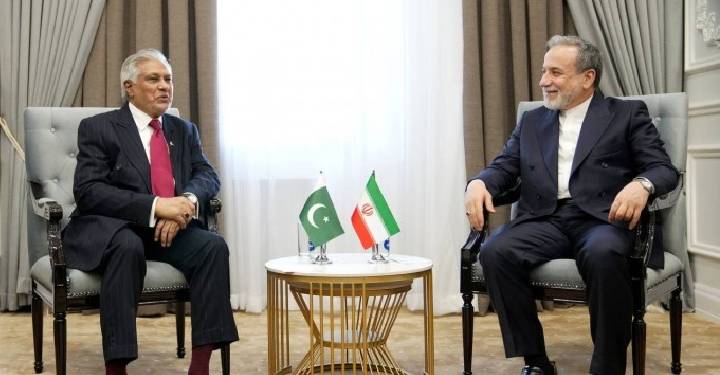 Pakistan ve İran Hürmüz Boğazı’nı görüştü