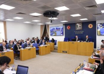 Saruhan Oluç: Fon vurgunundaki şebeke ortaya çıkarılmalı Saruhan Oluç: Fon vurgunundaki şebeke ortaya çıkarılmalı