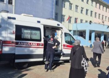 İstanbul’daki okul saldırısında bir öğrenci yaşamını yitirdi İstanbul’daki okul saldırısında bir öğrenci yaşamını yitirdi