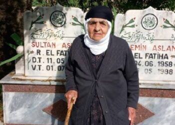 Kızıltepe’de (Qoser) Barış Annesi Elif Aslan son yolculuğuna uğurlandı Kızıltepe’de (Qoser) Barış Annesi Elif Aslan son yolculuğuna uğurlandı