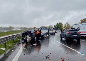 Üsküdar Belediye Başkan Vekili Dündar Ziya Gültekin trafik kazasında yaşamını yitirdi Üsküdar Belediye Başkan Vekili Dündar Ziya Gültekin trafik kazasında yaşamını yitirdi