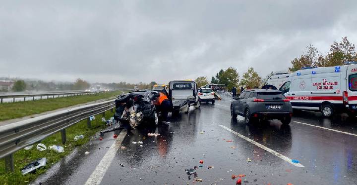 Üsküdar Belediye Başkan Vekili Dündar Ziya Gültekin trafik kazasında yaşamını yitirdi Üsküdar Belediye Başkan Vekili Dündar Ziya Gültekin trafik kazasında yaşamını yitirdi