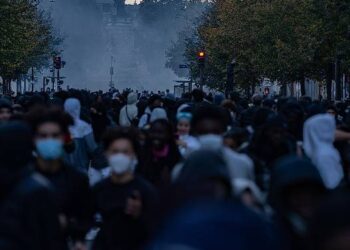 Fransa’da 17 Ekim eylemleri: 174 kişi tutuklandı Fransa’da 17 Ekim eylemleri: 174 kişi tutuklandı
