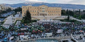 Yunanistan da Avrupa’daki protesto dalgasına katıldı