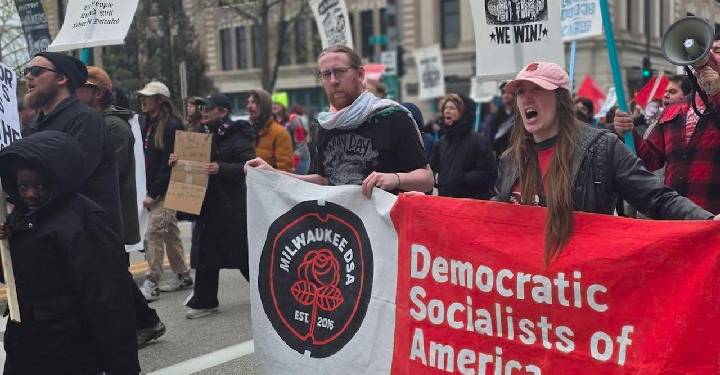 “Kızıl Dehşet” dinmiyor: Amerikalıların %43’ü sosyalizme olumlu bakıyor