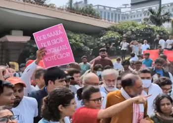 Delhi kuşatma altında Delhi kuşatma altında