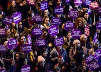 Mor Çatı’nın uluslararası konferansı sona erdi: Kadın dayanışması vurgusu Mor Çatı’nın uluslararası konferansı sona erdi: Kadın dayanışması vurgusu